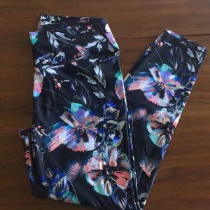Fabletics High Waisted Powerhold Leggings